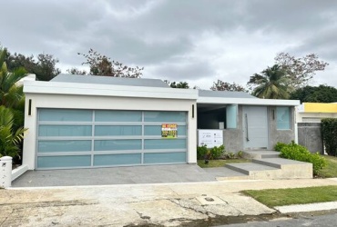 PARKVILLE HTH, Guaynabo, Puerto Rico, 4 Bedrooms Bedrooms, ,2.5 BathroomsBathrooms,Casa,Venta, PARKVILLE HTH,1010